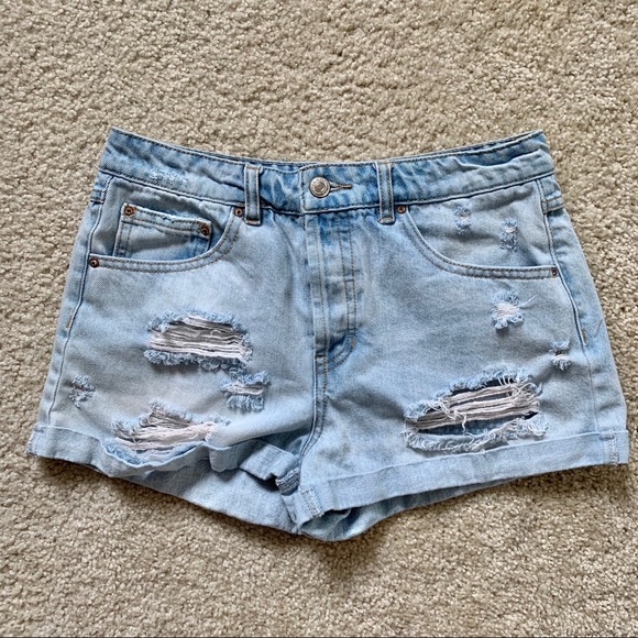 F21 Distressed Denim Shorts - Picture 2 of 4
